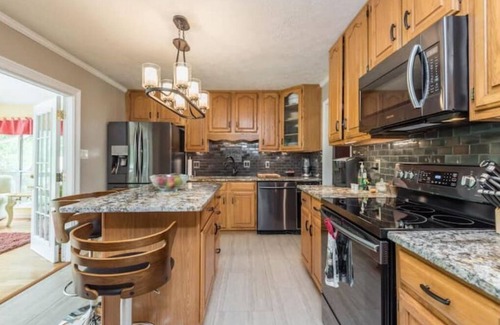 Ashley Oaks Casa | Private Knoxville Oasis