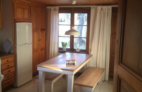 Ramkvilla Cabaña | Private lake access + pier Garden sauna Secluded location Natural grounds Fireplace bedroom