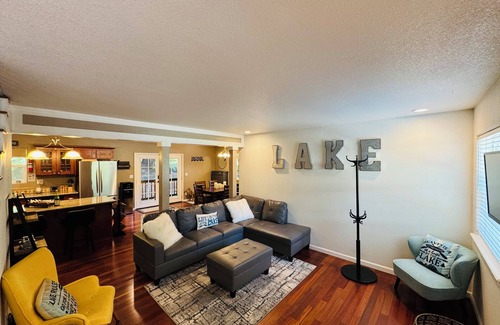 Glencoe Casa | Priv.Lake Acc,AC,Generator,HotTub,Outdoor kitchen,Dining table w gas Fire Pit!