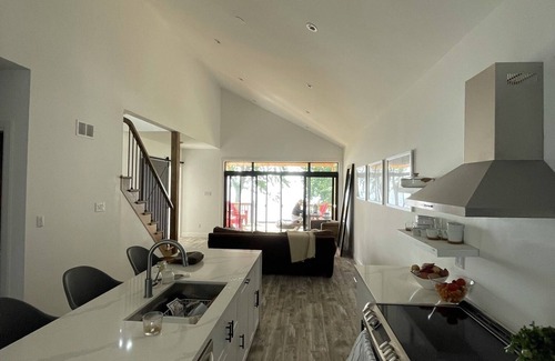 Oro-Medonte Cabaña | Private lakefront house on lake simcoe. Perfect for outdoor enthusiasts