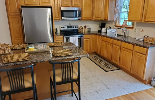 Tobyhanna Casa | FRENTE AL LAGO PRIVADO: escapada a Poconos en un lago tranquilo