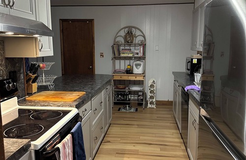 Paupack Casa | Private LakeFront ranch on Lake Wallenpaupack, PA. Secluded. Sunset view!