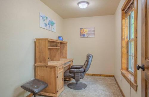 Ardmore Casa | Private Large Family Retreat Near Lake Murray OK