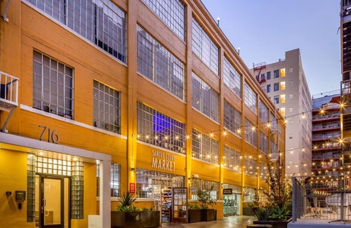 Downtown Los Angeles Apartamento | Private Loft in DTLA gym/pool