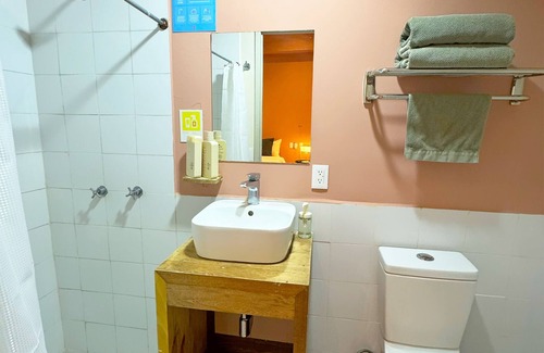 Americana Casa | Loft privado con cocinera en la colonia Americana a media cuadra de Chapultepec.
