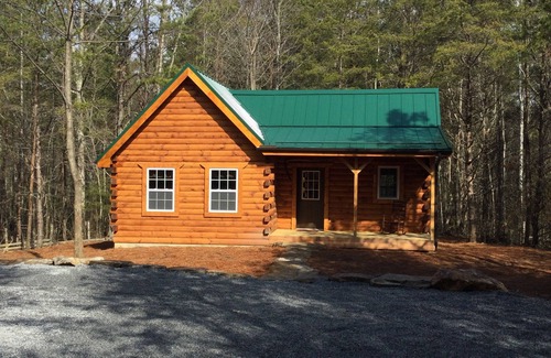 Fletcher Cabina | Private log cabin on 3.5 acres