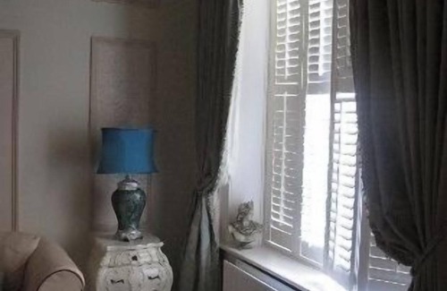 Holywood Apartamento | Private luxury apartment near Belfast with garage