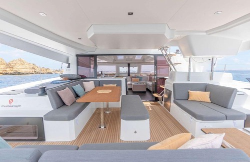 Estate Kings Quarter Alquiler De Eote | Private Luxury Yacht with Captain & Chef - All-inclusive for up to 8 guests