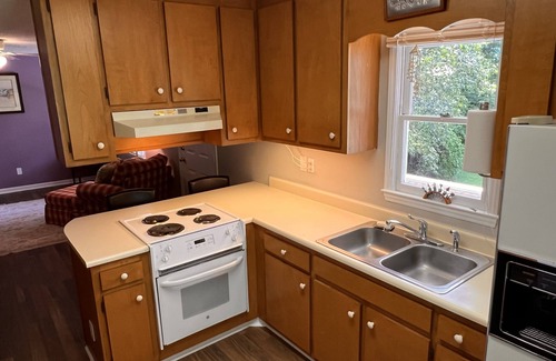 Wilmington Casa | Private midtown getaway 10 mins from Downtown & Wrightsville Beach.