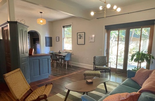 Asheville Cabaña | Private Modern Cottage 10 min walk to River Arts and South Slope