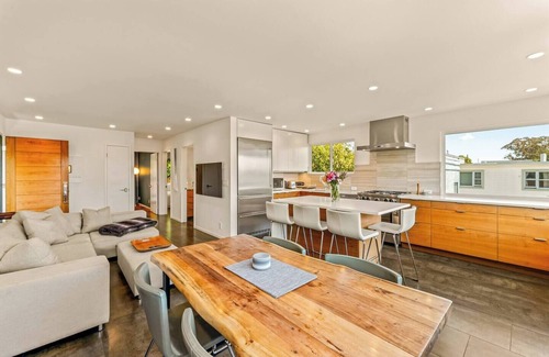 Bernal Heights Casa | Private Modern House: Stunning Views & Backyard