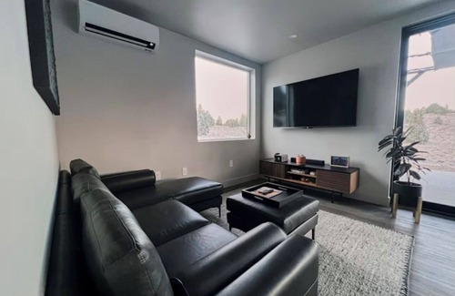 Alton Casa | Private modern retreat close to Zion/Bryce