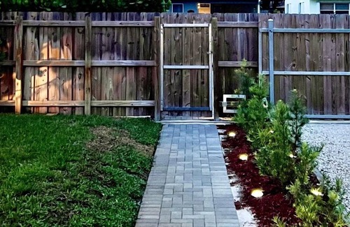South Middle River Casa | Private + Modern + Heated Pool + BBQ Parking Near Wilton Manor Drives & Las Olas
