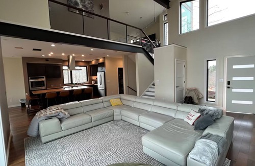 Marshall Casa | Private Mountain Top Escape with Hot Tub, Theater, Game Room & Fire Pit