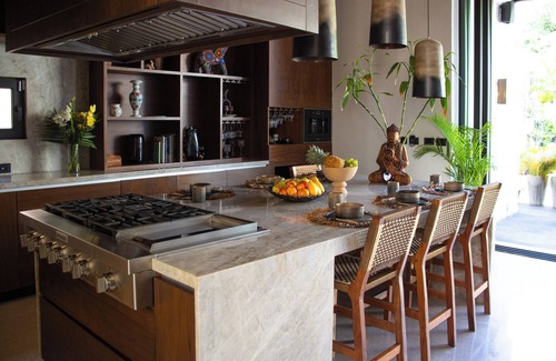 Xpu-Ha Casa | Private Natural Cenote, Spacious 5 Beedroom House with AC ,WiFi & Cleaning Maid.