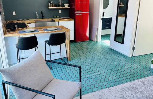 West Carson Apartamento | Private NEWLY built, fully equipped & stylish guesthouse