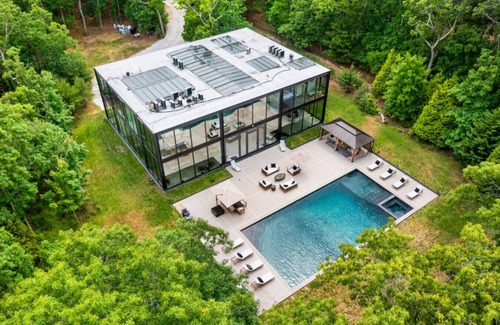 Springs Apartamento | Private Oasis - Glass Villa - East Hampton - Pool