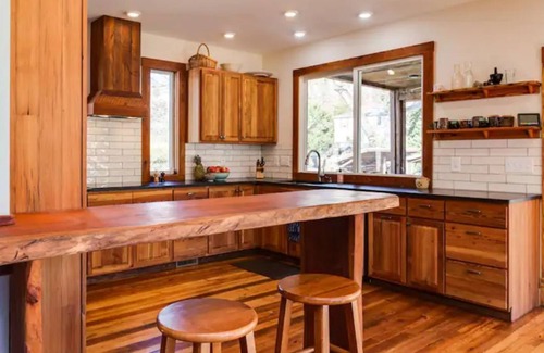 Fifeville Casa | Private Oasis in Ideal Location