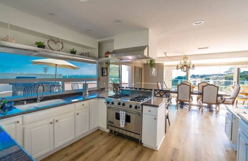 La Jolla Mesa Casa | Private Oasis in La Jolla