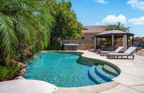 Arabian Views Casa | Private Oasis - Pool, Spa, Firepit, and Pool Table