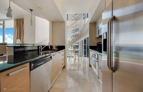 Sunny Isles Beach Hotel | Private Ocean Condos at Marenas Beach