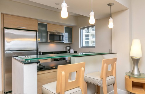 Sunny Isles Beach Hotel | Private Ocean Condos at Marenas Beach