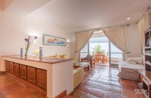 La Paz Casa | Private oceanview balcony & infinity pool onsite