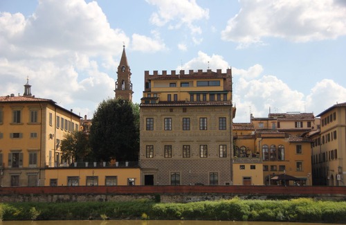 Santo Spirito Apartamento | Apartamento con terraza panorámica en el centro de Florencia.