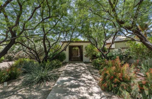 Camelhead Estates Casa | Private Paradise Valley Estate Swimming Nearby Golfing.