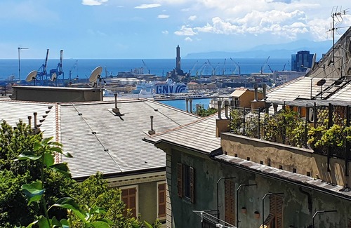 Castelletto Apartamento | La Casa dell'Arte: parche privado y aire acondicionado a 10 min a pie del centro