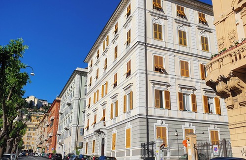 Castelletto Apartamento | La Casa dell'Arte: parche privado y aire acondicionado a 10 min a pie del centro