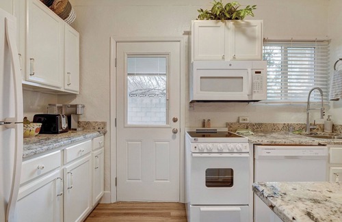 Las Vegas Apartamento | Private Parking and Patio...Longer Stays Available
