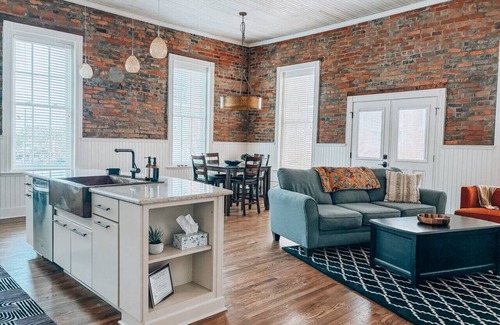Downtown Greensboro Apartamento | Private Patio-Downtown-Xbox S
