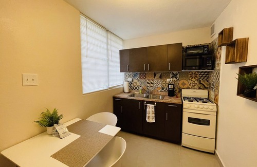 Bucana Apartamento | Bonito apartamento con patio, barbacoa y lavandería. Mascota amigable
