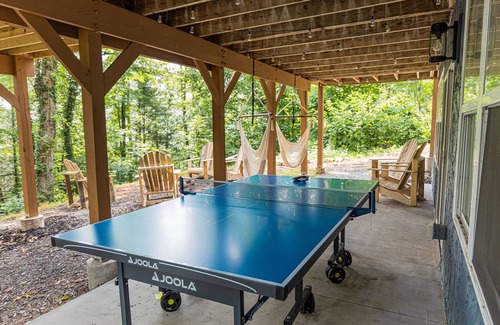 Townsend Cabaña | Private Peaceful Side Retreat with Hot Tub - Minutes from Smoky Mountain Park!