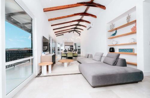 Las Escobas del Venado Apartamento | Private PentHouse H Sea Views Style & Serenity in Blue Venao