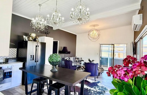 Stellenbosch Central Apartamento | Private Penthouse in the middle of bustling Stellenbosch