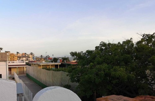 Sueca Chalet De Esquí | Private plot with rustic chalet 100m from the beach