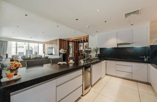 Cherngtalay Apartamento | Private Pool Residence with 5 bedrooms, 500 sqm size, 3 min walk to Surin Beach