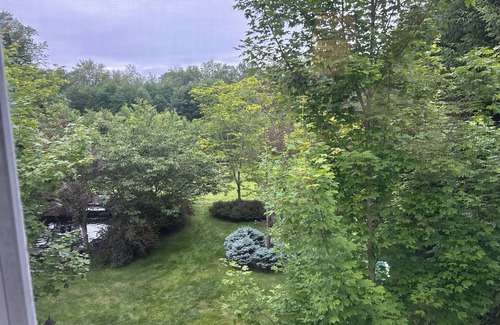Henryville Casa | Private Pocono Getaway - Pet Friendly