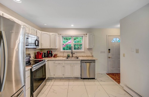 Stroudsburg Casa | Private Poconos Home w/Pool and 12 Person Hot tub Brand New