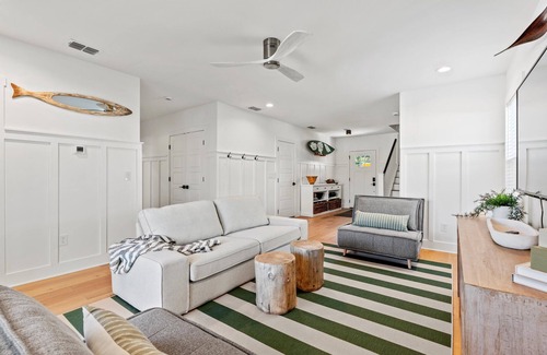 Vilano Beach Casa | Private Pool - 3 En-Suite King Bedrooms + Bunkroom for 4 - Steps from the Beach