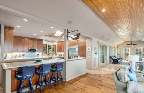 West Beach Casa | Private pool and views of the ocean on West Beach BHI!