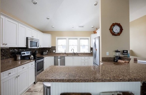 Currituck County Casa | Private Pool + hot tub w/ Ocean Views!