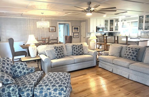 Edisto Island Casa | Private Pool at Livin' Is Easy Spacious 5-bedroom in charming Edisto Beach, SC