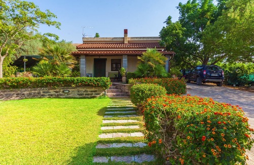 Carlentini Villa | Piscina privada, campo, zona de relax y tranquilidad.