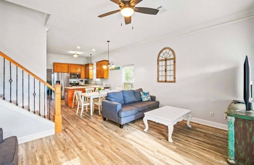 Biltmore Beach Casa | Private Pool,Dog-friendly,Walk to Beach!Sleeps 15!