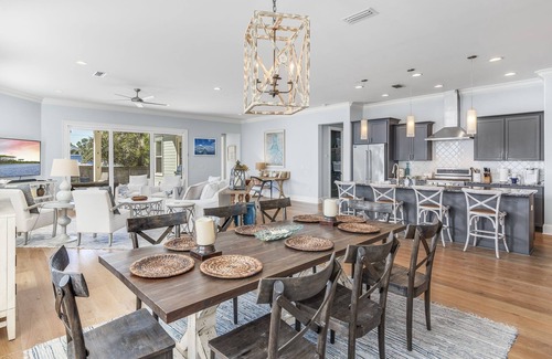 Gulfview Heights Casa | Private pool, golf cart, walk to the beach and dining