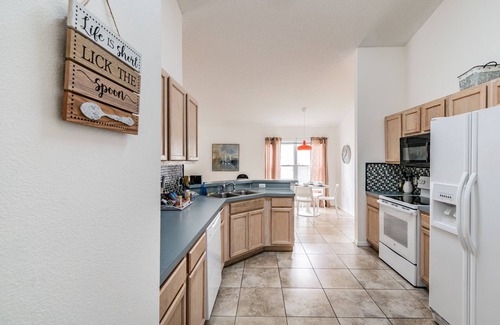 Lake Berkley Casa | Private Pool & Game room 4BD/2BA Disney Area