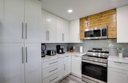 Kemp Casa | Private Pool & Guest House: Spacious Kemp Home!